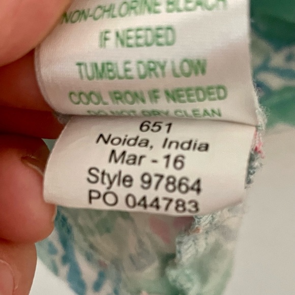 Lilly Pulitzer Essie Top in Minty Fresh Fansea Shells XS - Picture 5 of 5